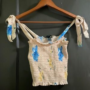 Forever 21 light pink floral cropped T .